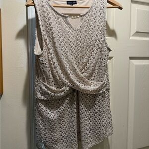 Chic Beige Sleeveless Lace Top